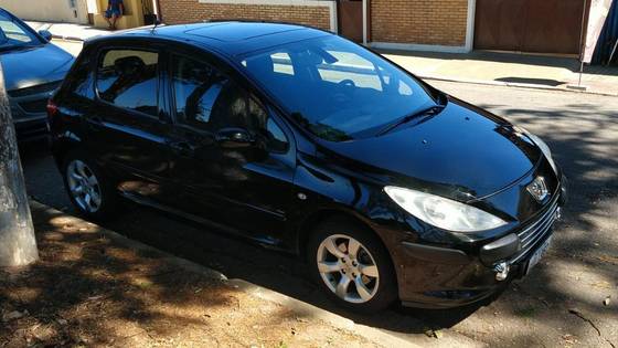 PEUGEOT 307 2.0 PRESENCE PACK 16V FLEX 4P TIPTRONIC